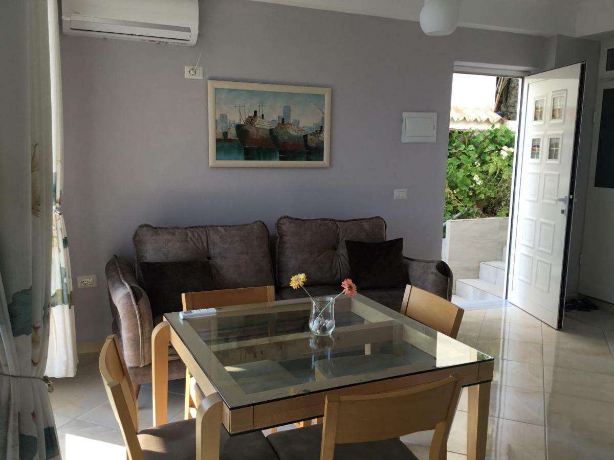 Holiday Home Qeparo * Qeparo